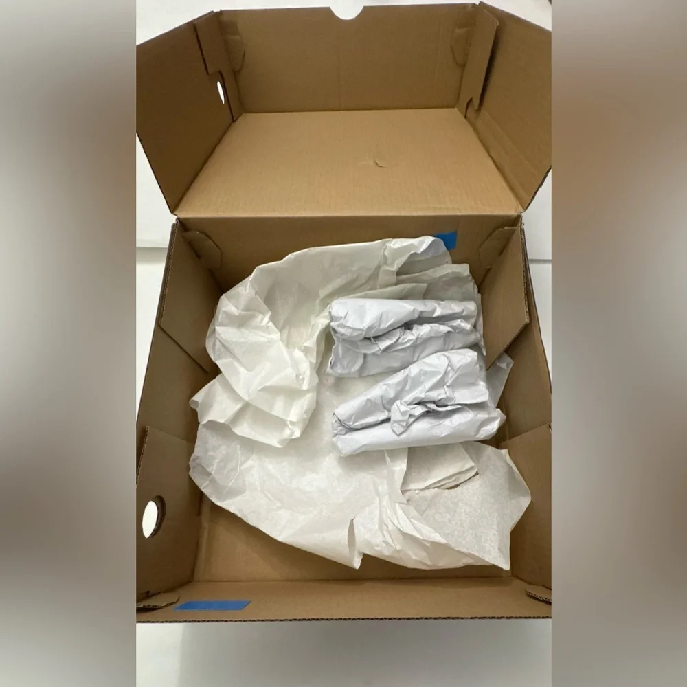 COLUMBIA SNOWTREKKER II BOOT BOX - EMPTY BOX ONLY